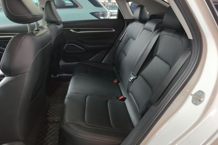 GEELY Emgrand 2023 car image #17