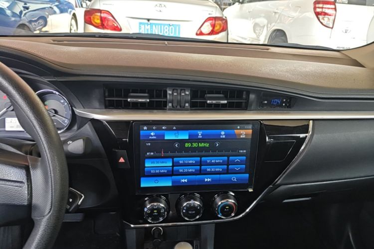Toyota Corolla 2018 car image #17