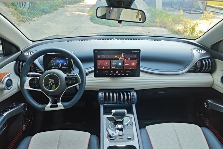 BYD Yuan Plus 2023 immagine di auto #10