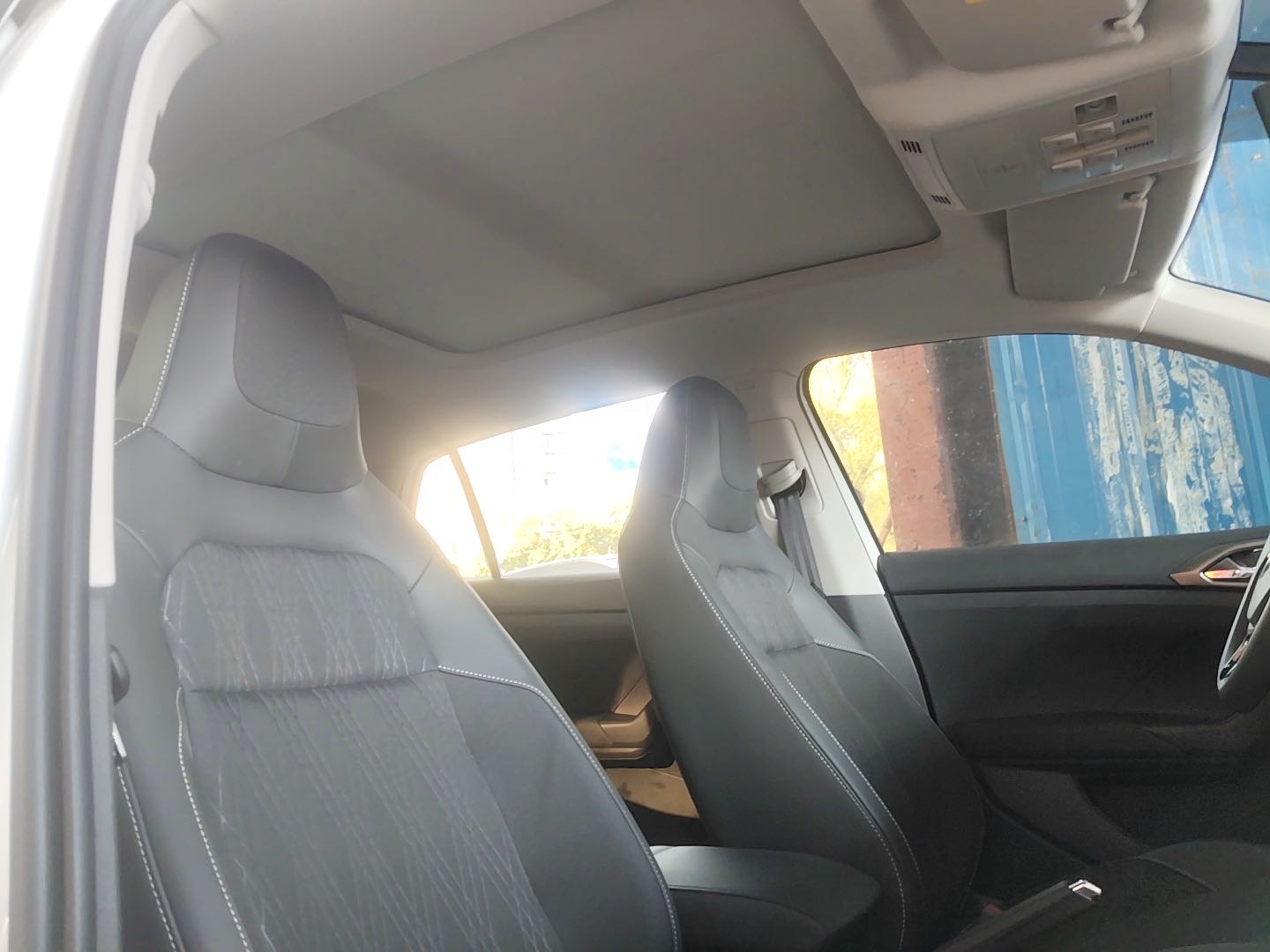 Volkswagen T-Cross 2023 car image #3