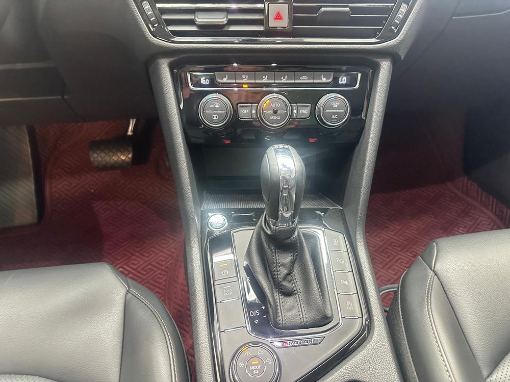 Volkswagen Tharu 2020 car image #9
