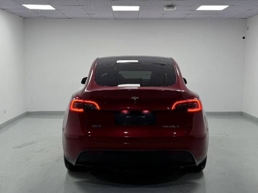 Tesla Model Y 2024 car image #7