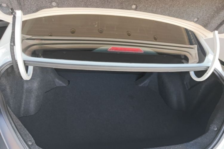 GEELY Emgrand 2021 car image #19