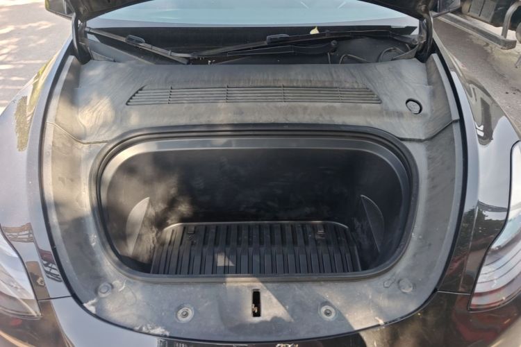 Tesla Model Y 2022 car image #22