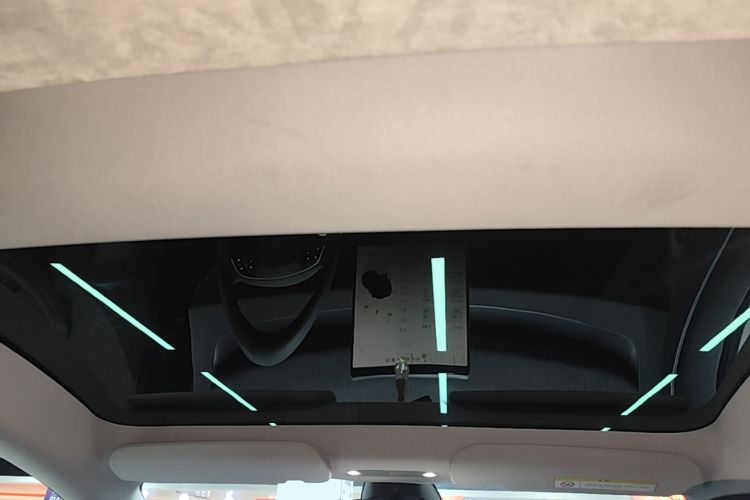 Tesla Model 3 2024 #18 Tesla Model 3 2024 car image #18