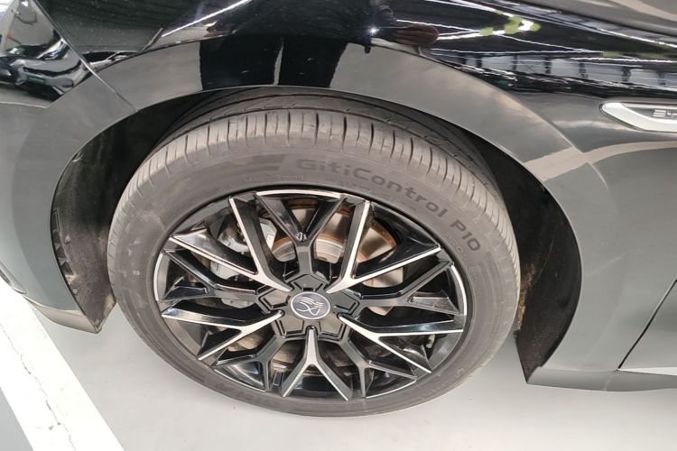BYD Han 2025 car image #9