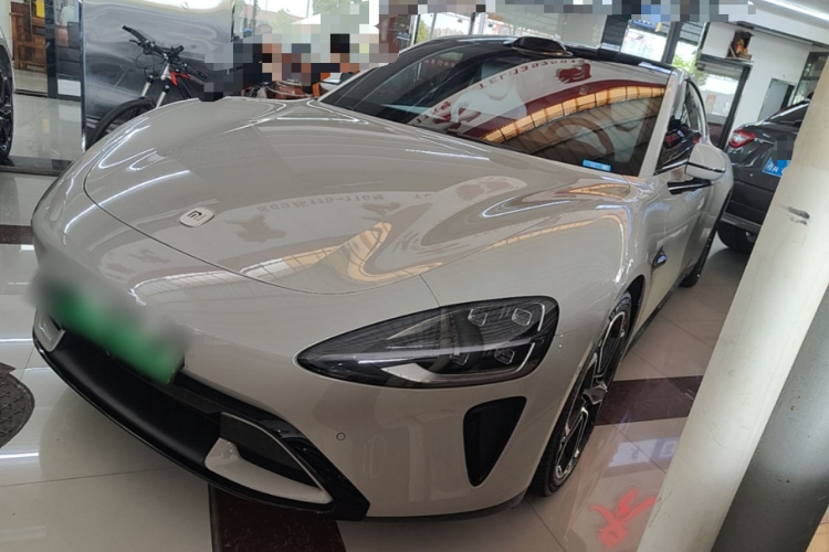 MI SU7 2025 car image #2