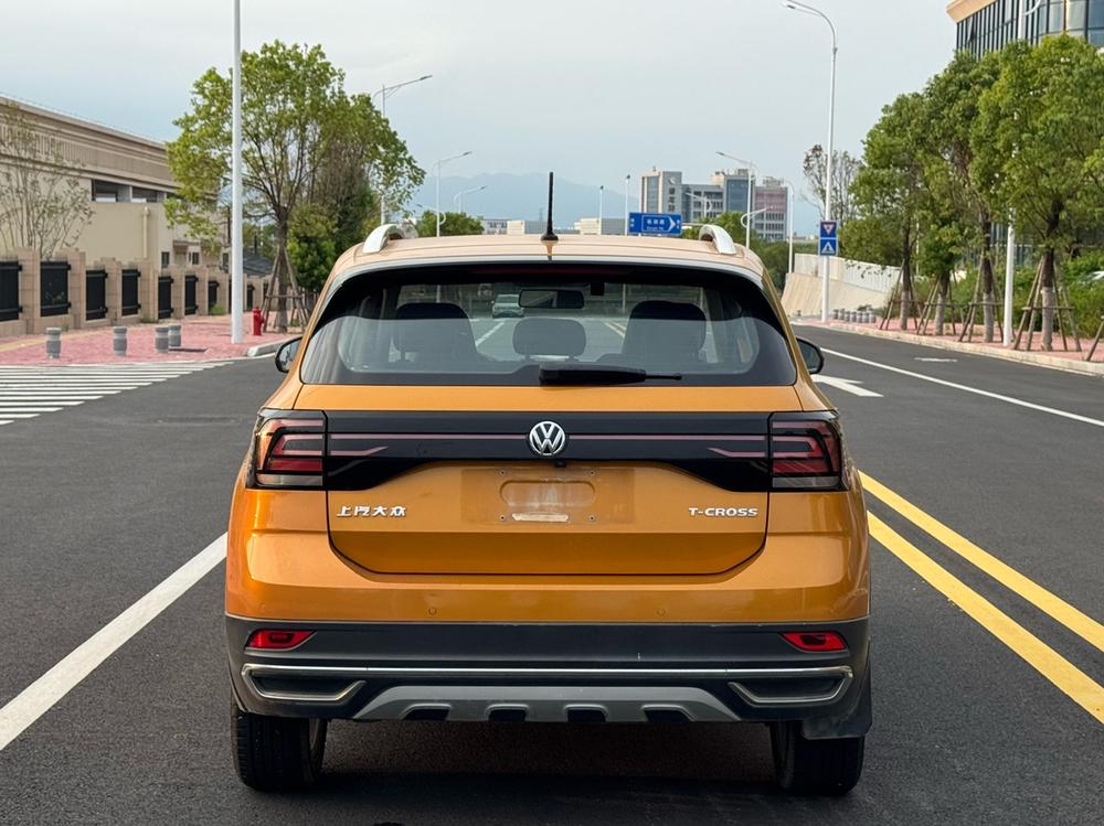 Volkswagen T-Cross 2021 image de voiture #5