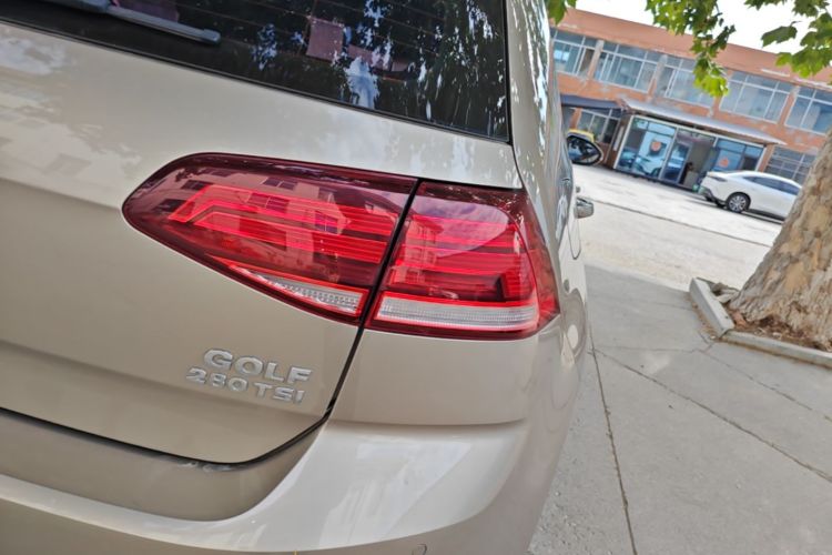 Volkswagen Golf 2019 #8 Volkswagen Golf 2019 car image #8