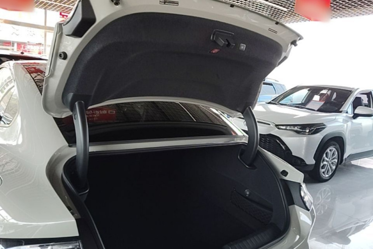 MI SU7 2025 car image #19