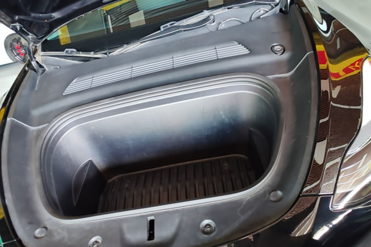 Tesla Model Y 2022 immagine di auto #20
