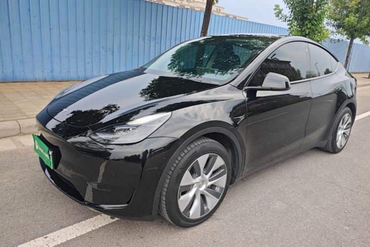 Tesla Model Y 2022 #2 Tesla Model Y 2022 car image #2