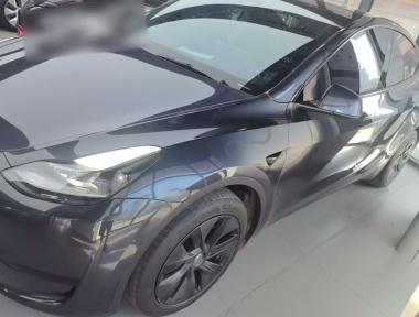 Tesla Model Y 2024 Tesla Model Y 2024 immagine di auto
