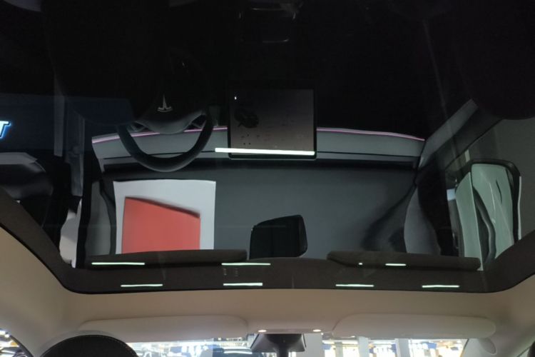Tesla Model Y 2023 #18 Tesla Model Y 2023 car image #18