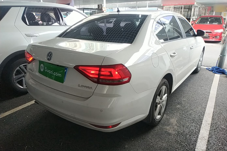 Volkswagen Lavida 2018 صورة سيارة #7