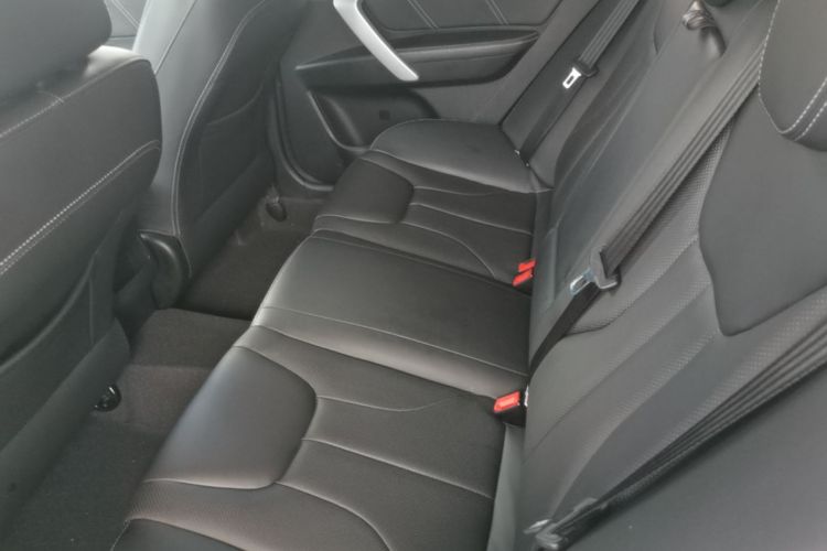 GEELY Emgrand 2017 immagine di auto #13