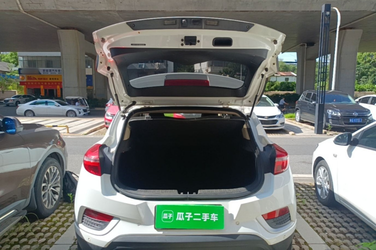 GEELY Emgrand GS 2016 car image #19