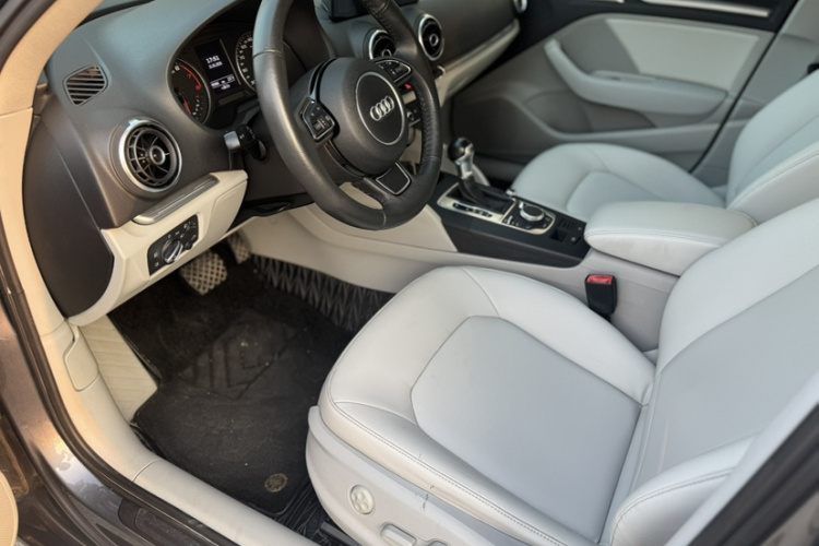 Audi A3 2016 car image #15