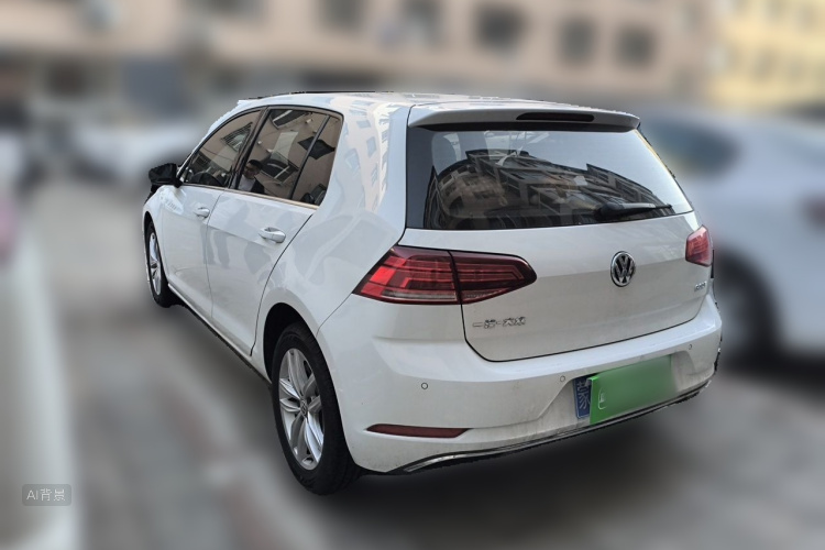 Volkswagen Golf 2018 car image #5