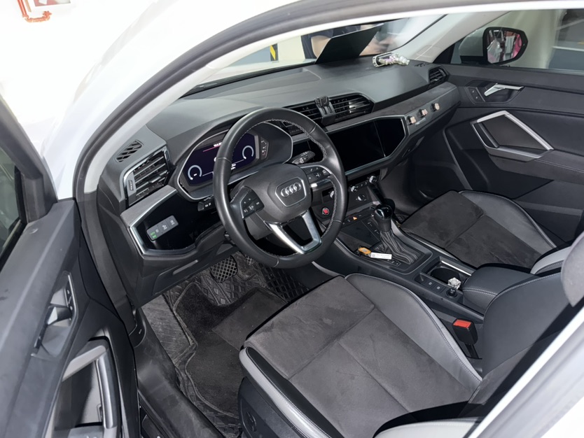 Audi Q3 2023 #8 Audi Q3 2023 car image #8