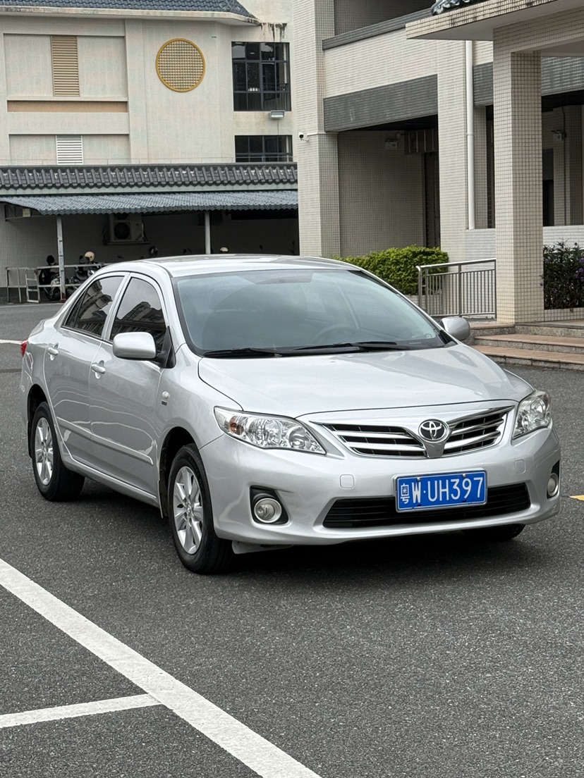 Toyota Corolla 2014 Toyota Corolla 2014 car image