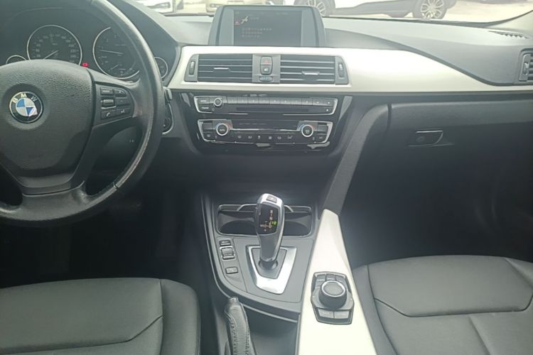 BMW 3 Series 2016 immagine di auto #13