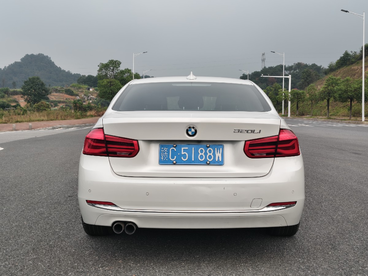 BMW 3 Series 2017 #4 BMW 3 Series 2017 car image #4