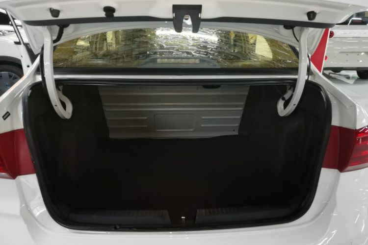 Volkswagen Santana 2016 car image #19