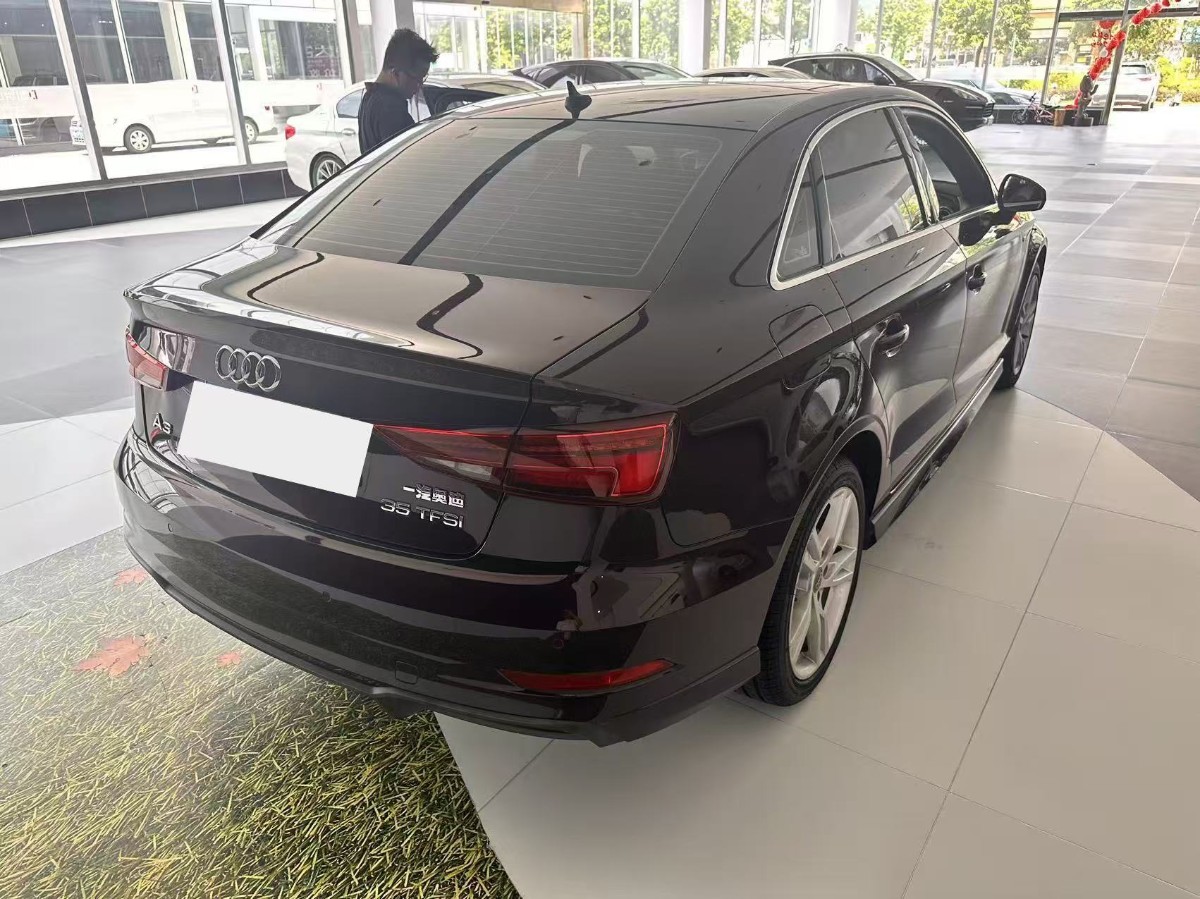 Audi A3 2019 car image #6