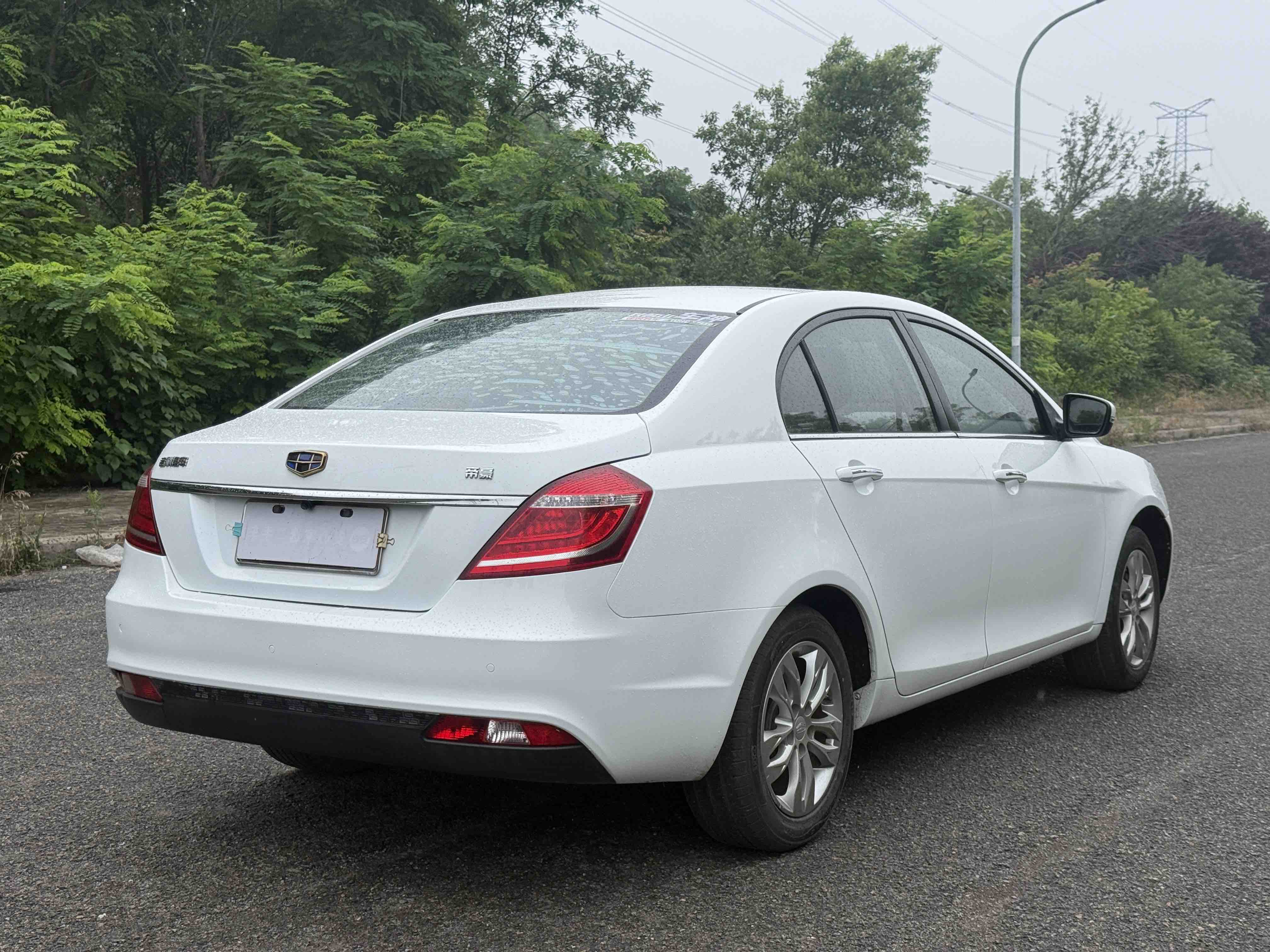 GEELY Emgrand 2016 car image #9