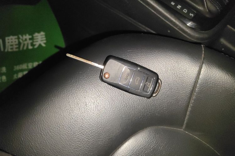 Volkswagen Santana 2016 صورة سيارة #9