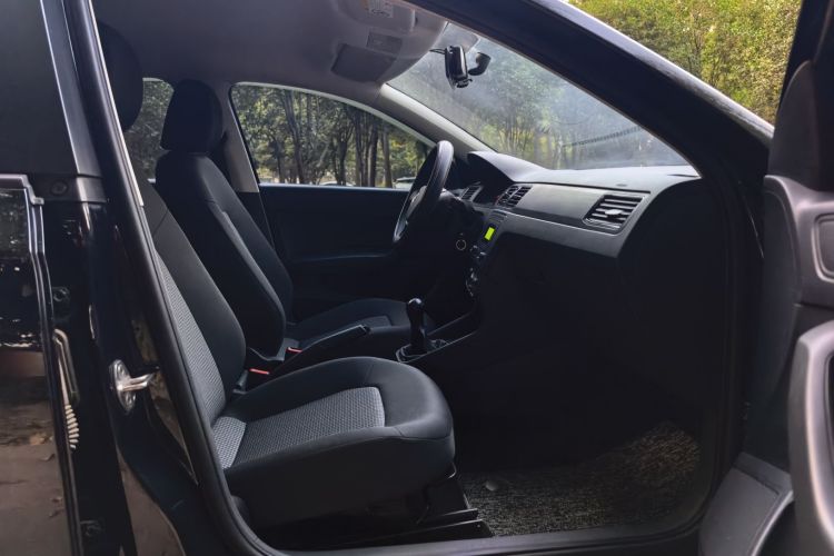 Volkswagen Santana 2021 car image #21