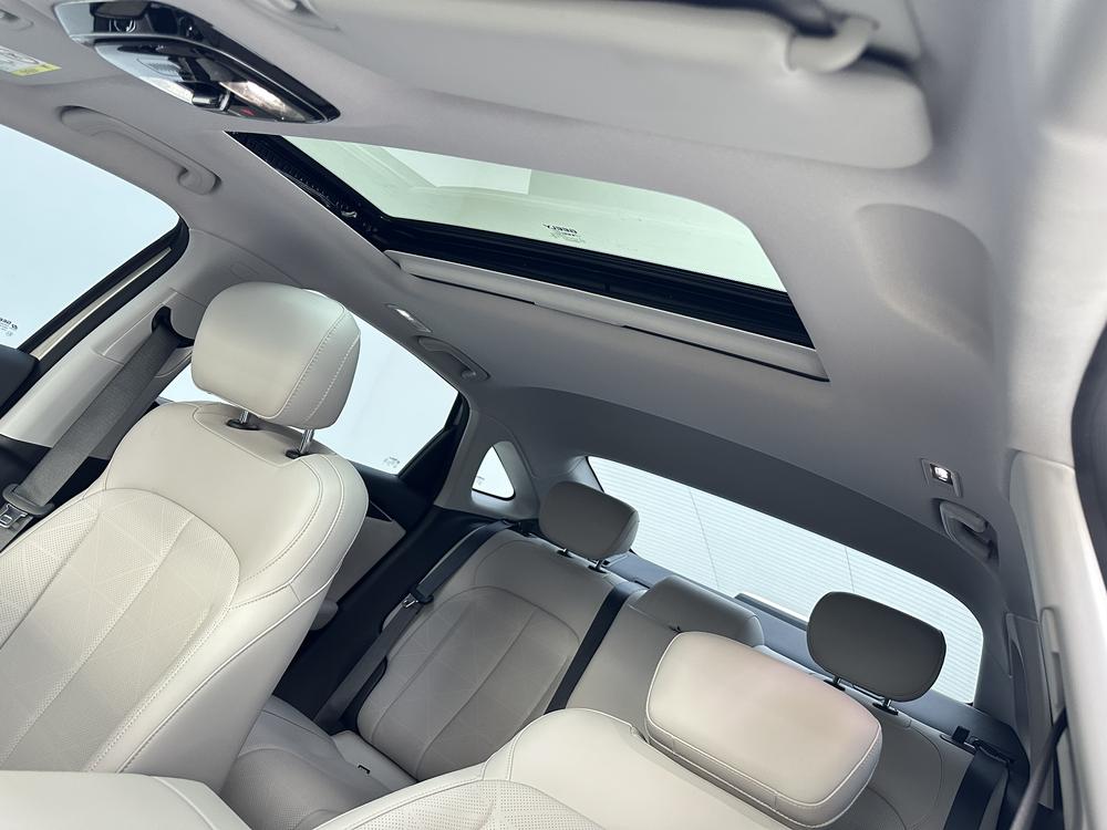 GEELY Emgrand 2026 car image #19