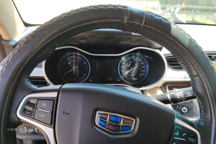 GEELY Emgrand 2019 car image #13