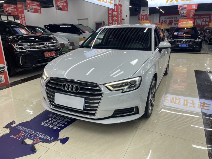 Audi A3 2019 car image 