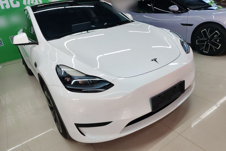 Tesla Model Y 2023 #4 Tesla Model Y 2023 immagine di auto #4