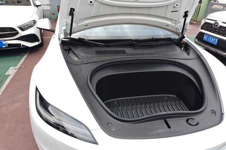 Tesla Model 3 2025 #26 Tesla Model 3 2025 car image #26