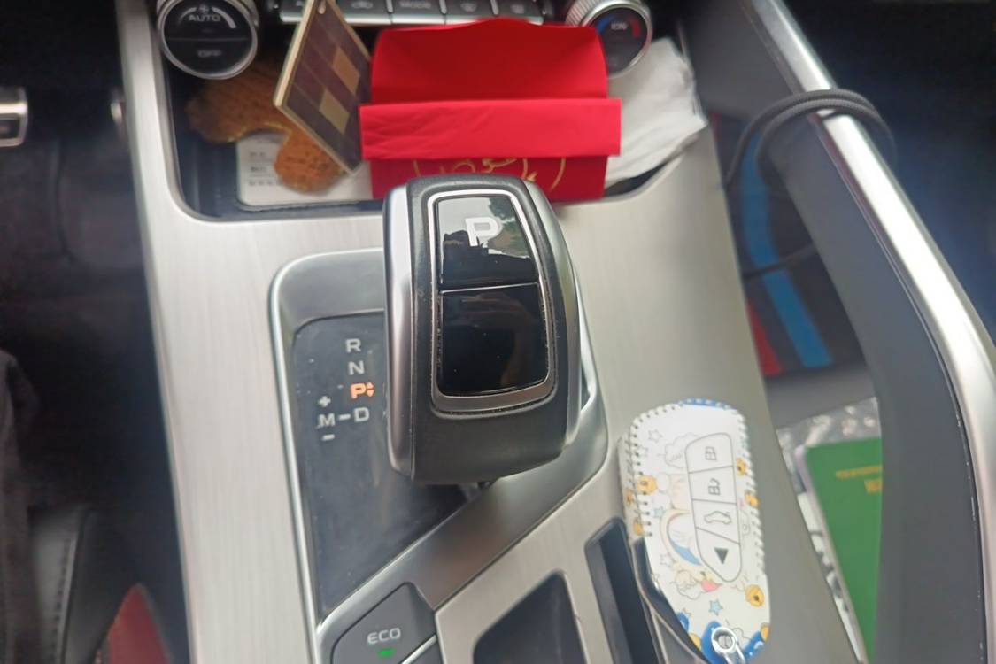 GEELY Coolray 2020 #27 GEELY Coolray 2020 car image #27