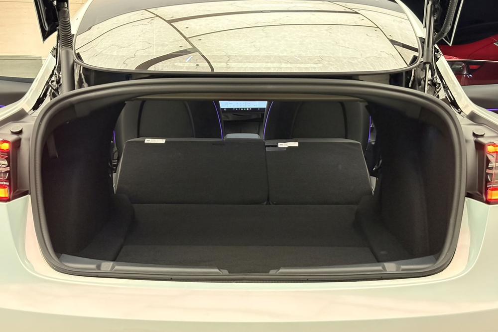 Tesla Model 3 2022 car image #18