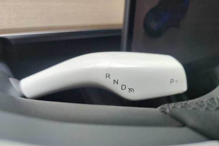 Tesla Model Y 2022 #18 Tesla Model Y 2022 car image #18