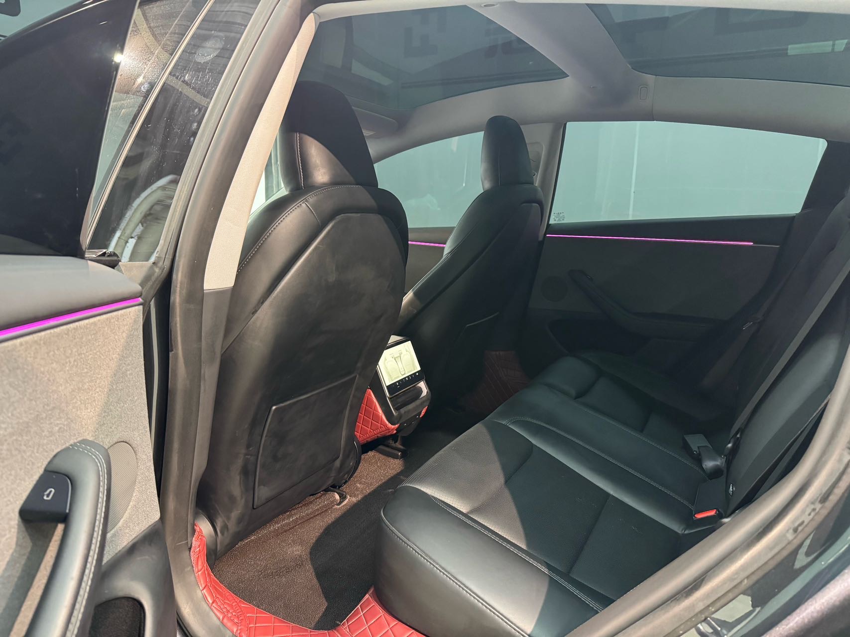Tesla Model 3 2025 car image #4