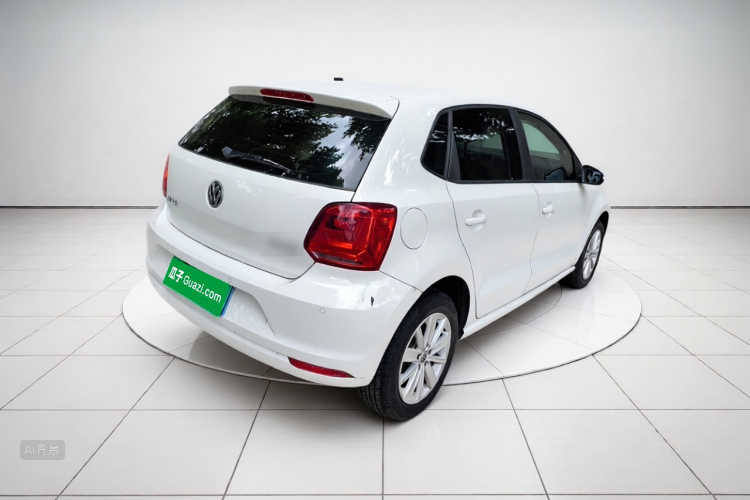 Volkswagen Polo 2015 car image #5