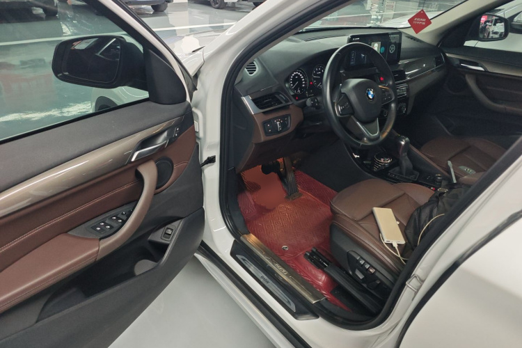 BMW X1 2018 imagen de coche #16