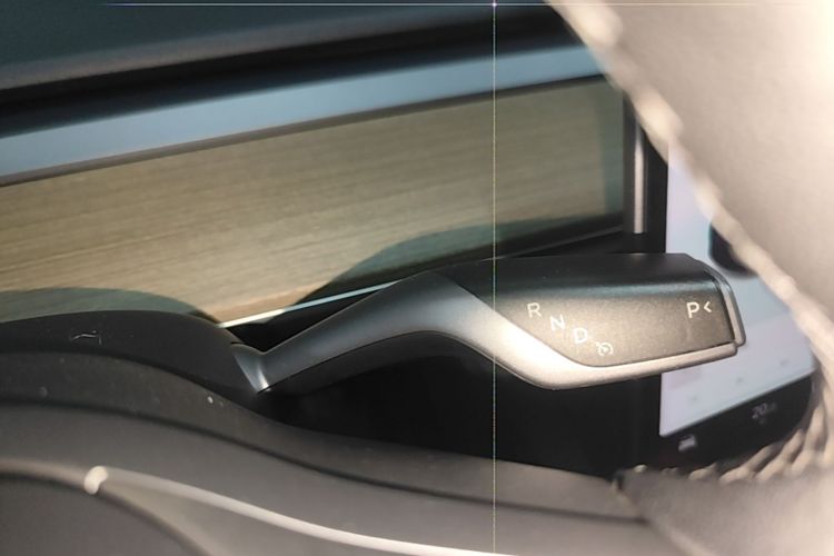Tesla Model 3 2021 immagine di auto #14