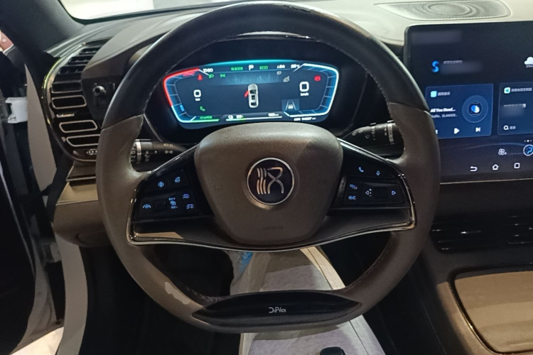 BYD Han 2023 immagine di auto #11