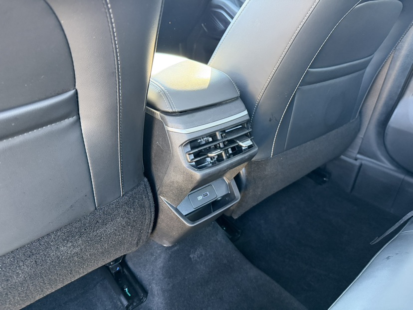 GEELY Emgrand 2024 car image #16