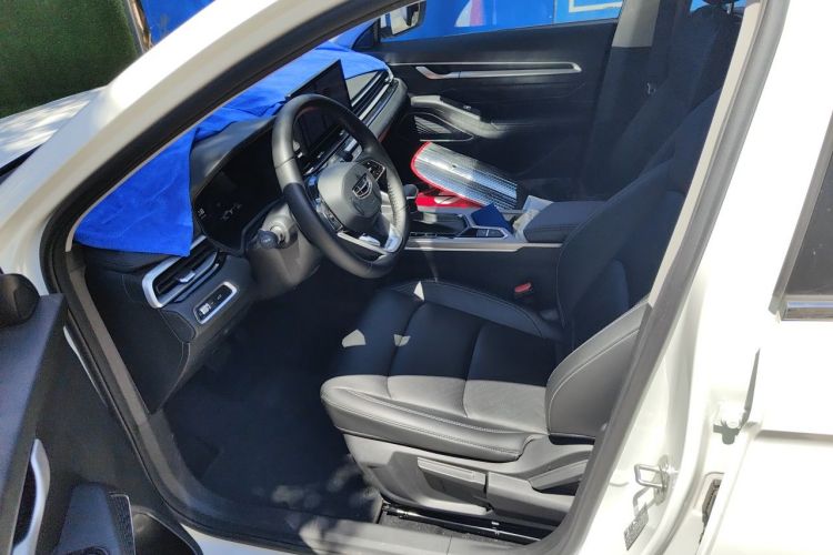 GEELY Emgrand 2024 #19 GEELY Emgrand 2024 car image #19
