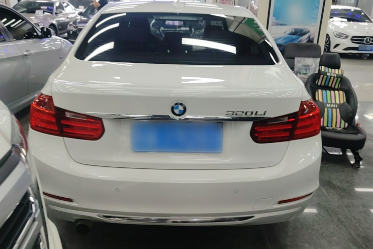 BMW 3 Series 2015 صورة سيارة #4