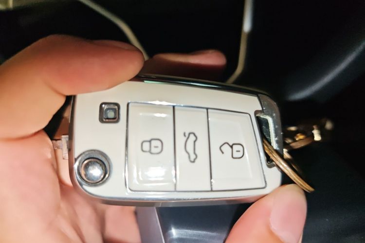 Volkswagen Lavida 2025 car image #11