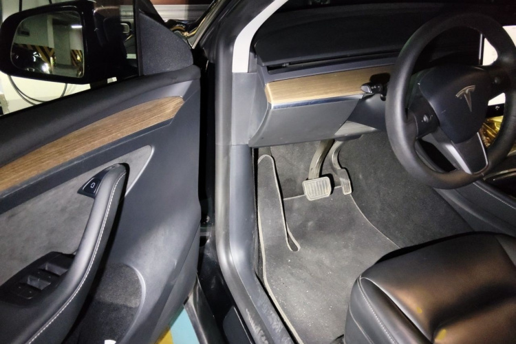 Tesla Model Y 2021 #13 Tesla Model Y 2021 car image #13